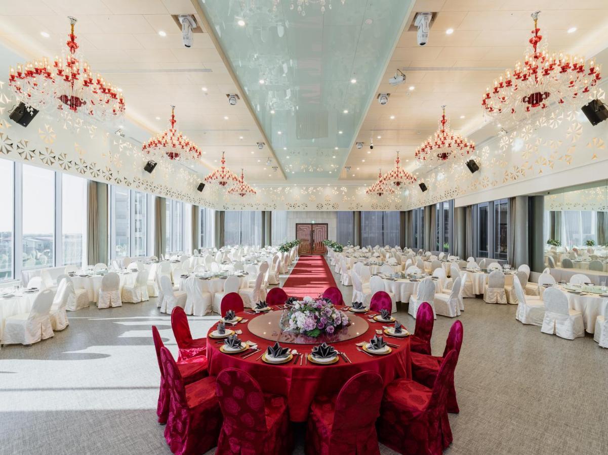 Formosa Yacht Resort Tainan Exterior foto The ballroom
