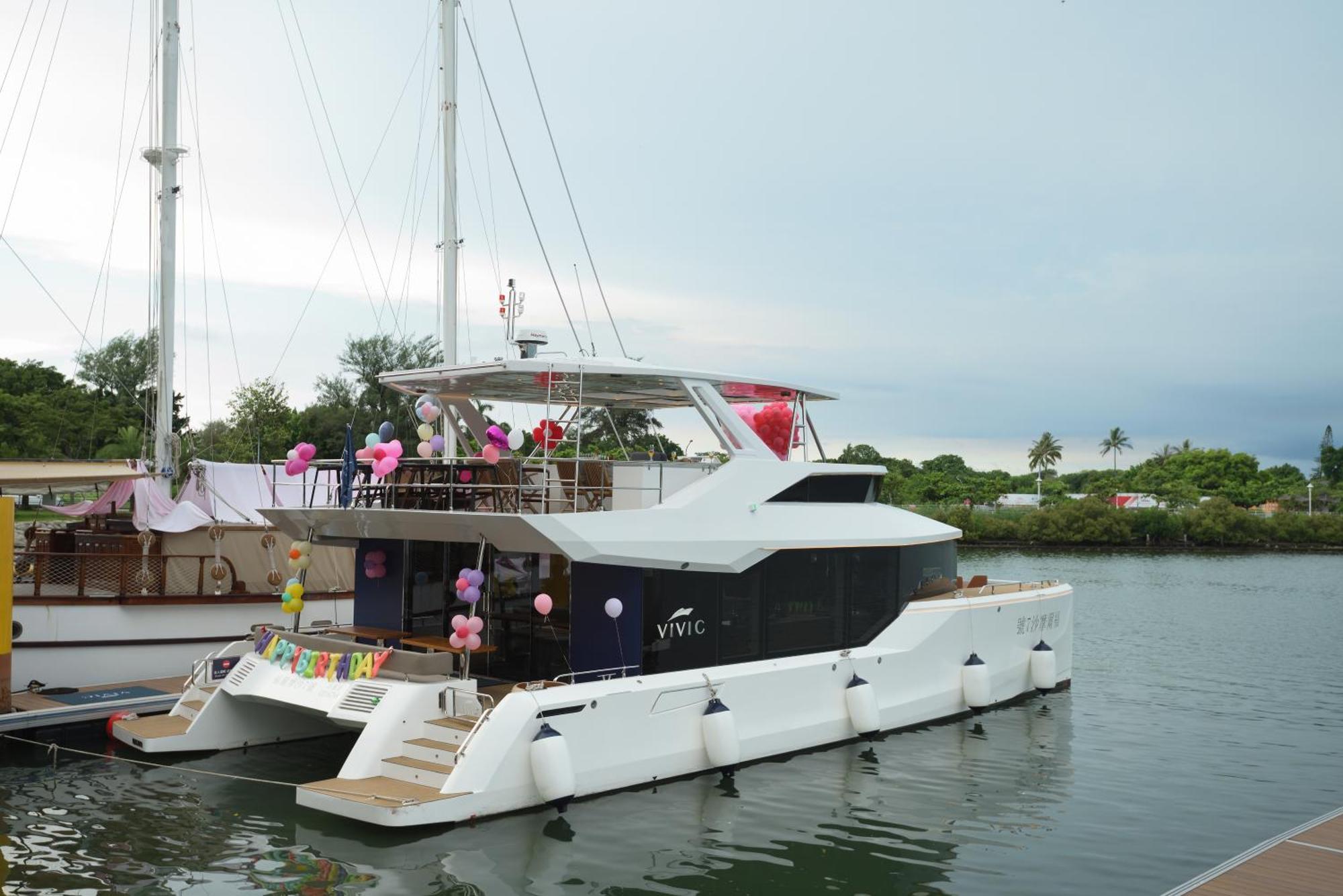 Formosa Yacht Resort Tainan Exterior foto A 60' Lagoon 600 MY